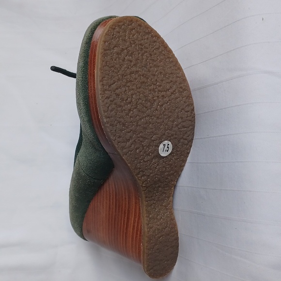 Zigi New York Moss Green Suede Wedge Heels NEW- Sz. 7.5 - Picture 7 of 10